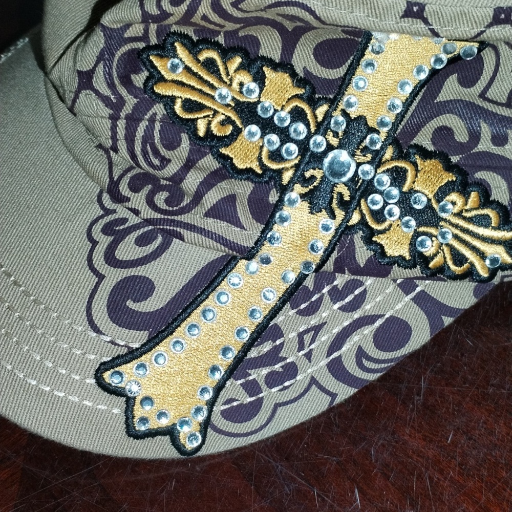 Leader L.O.G.A Rhinestone Cap - Picture 2 of 3